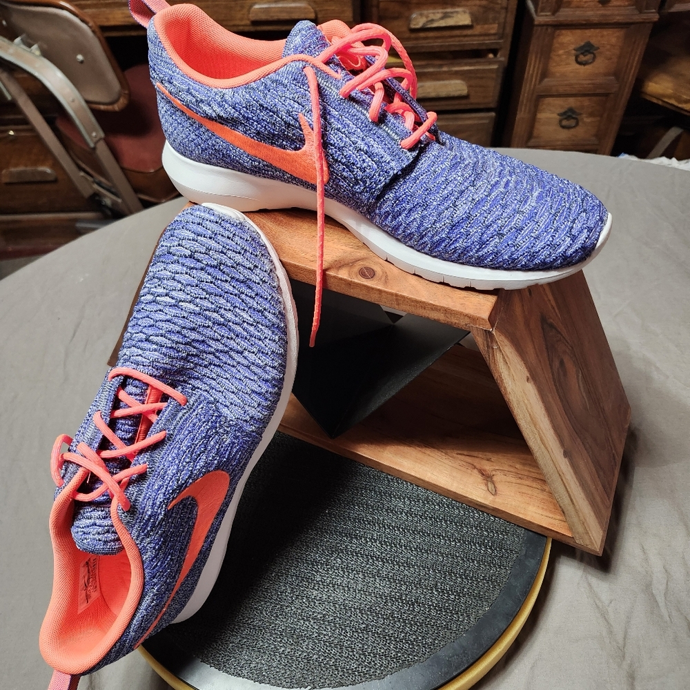 Nike Flyknit Rosherun Persian Violet / Hot Lava Mens Size 10.5 - Picture 7 of 15